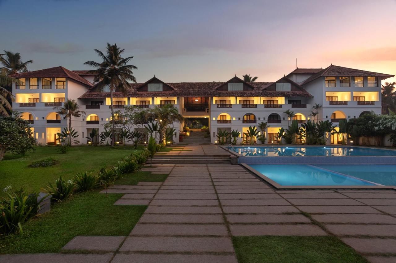 เอสชัวรี สโรวร ปอร์ติโก ปูวาร์ ไอส์แลนด์ Hotel Poovar ภายนอก รูปภาพ
