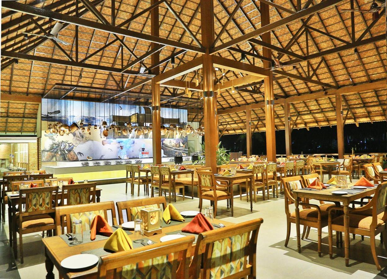 เอสชัวรี สโรวร ปอร์ติโก ปูวาร์ ไอส์แลนด์ Hotel Poovar ภายนอก รูปภาพ