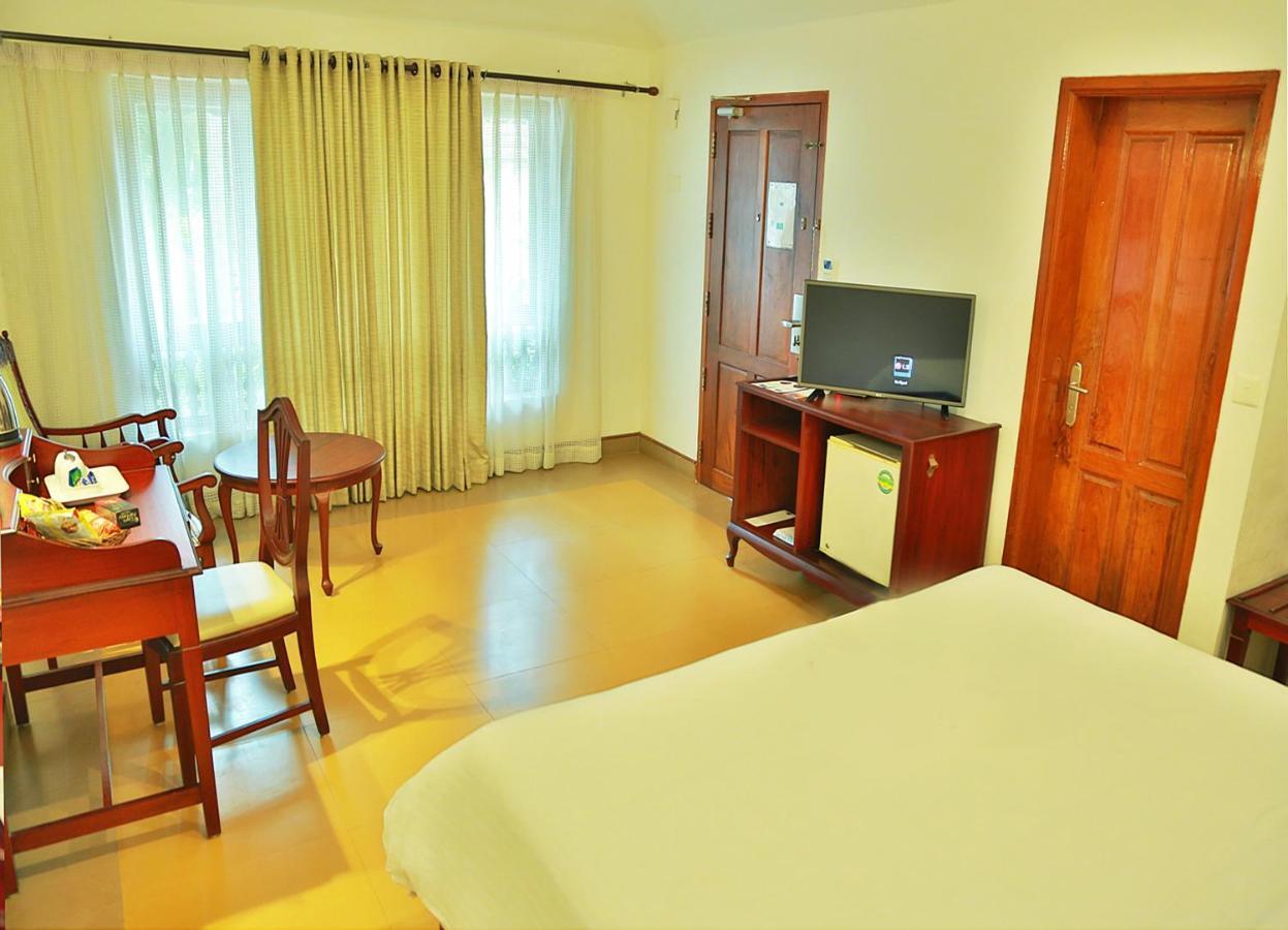 เอสชัวรี สโรวร ปอร์ติโก ปูวาร์ ไอส์แลนด์ Hotel Poovar ภายนอก รูปภาพ