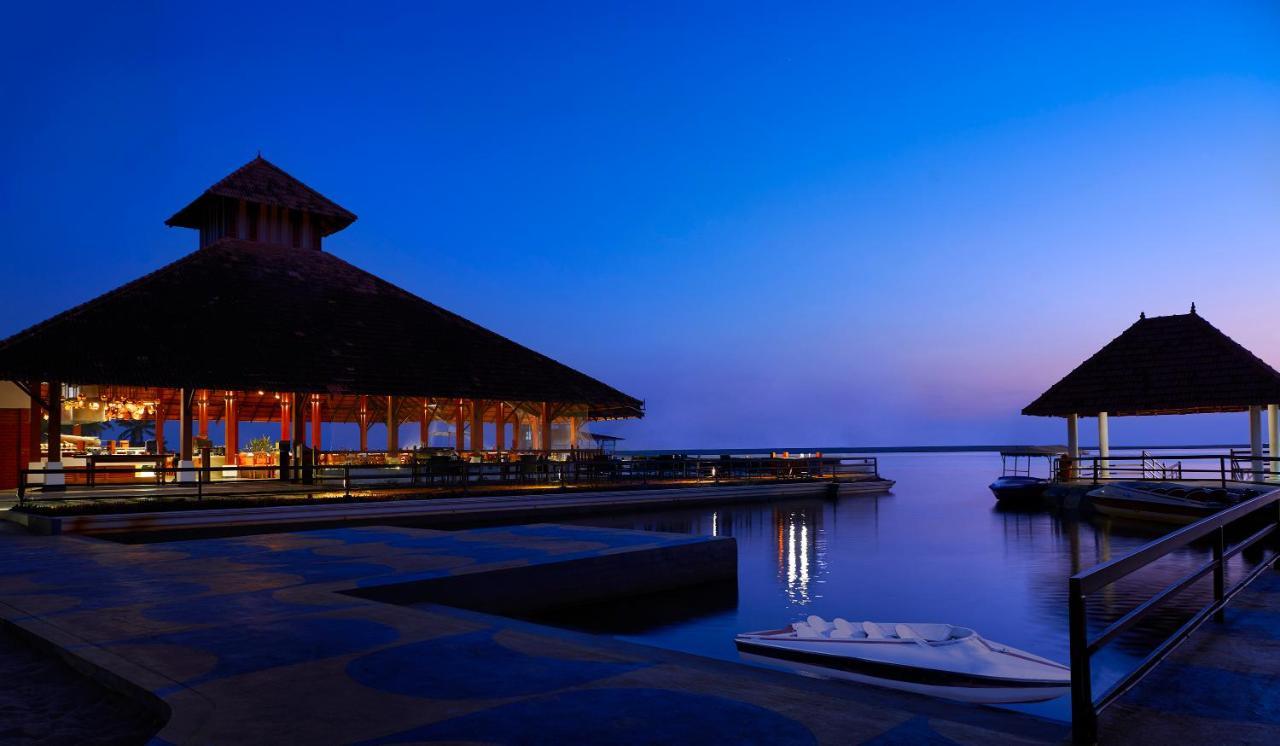 เอสชัวรี สโรวร ปอร์ติโก ปูวาร์ ไอส์แลนด์ Hotel Poovar ภายนอก รูปภาพ