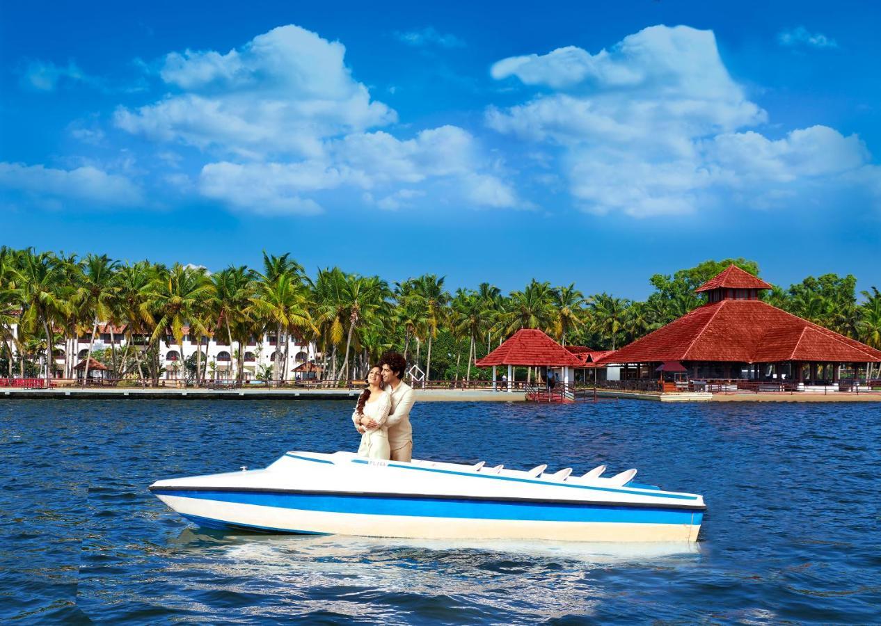 เอสชัวรี สโรวร ปอร์ติโก ปูวาร์ ไอส์แลนด์ Hotel Poovar ภายนอก รูปภาพ